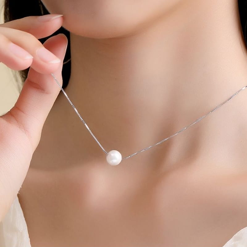 Sterling Silver Single Pearl Pendant Necklace | SYLverae Quiet Luxury Jewelry