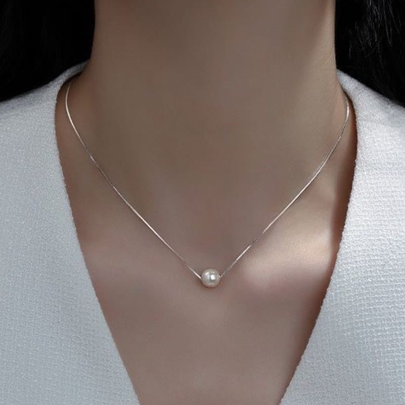 delicate pearl pendant necklace for layering