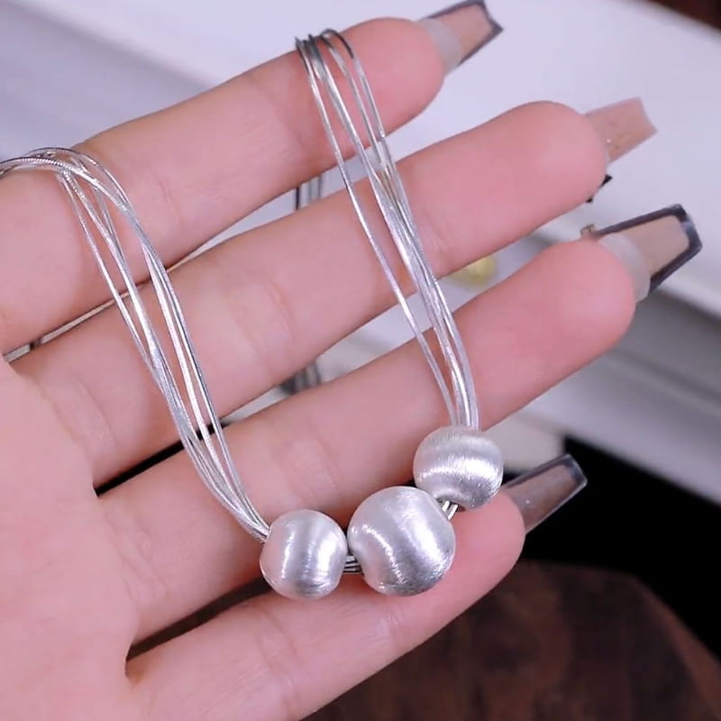 Dreifachperlenkette aus Sterlingsilber | SYLverae – Ruhiger Luxusschmuck